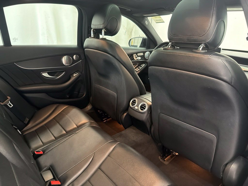 Used 2015 Mercedes-Benz C 400 4MATIC image 29