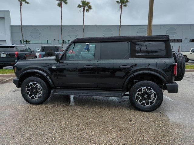 New 2026 Ford Bronco Outer Banks image 7