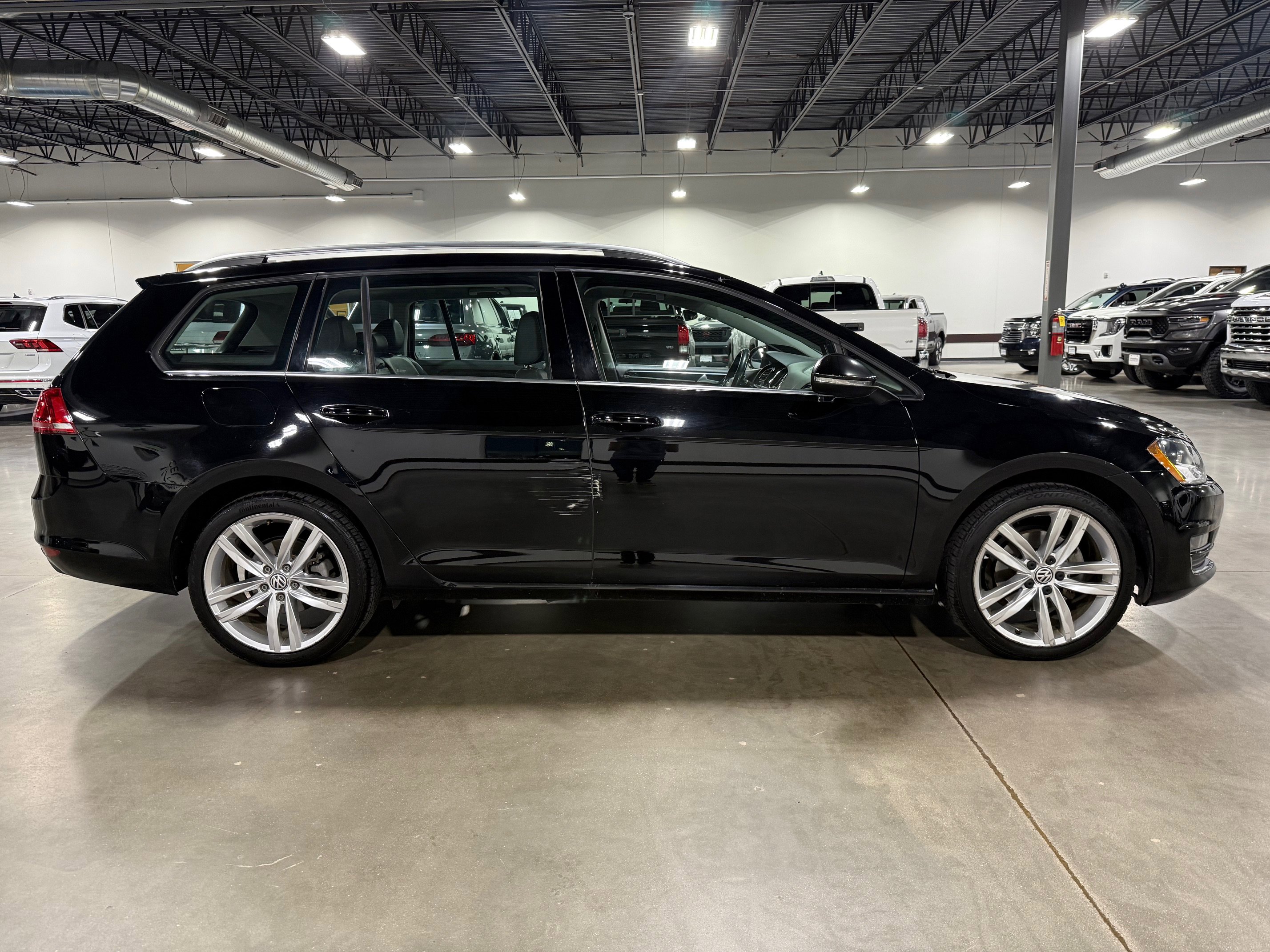 Used 2015 Volkswagen Golf SEL image 8