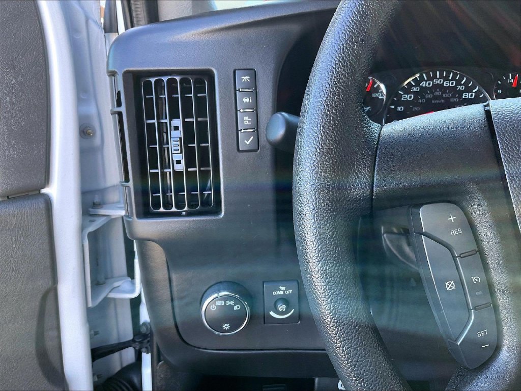 Used 2025 GMC Savana 2500 w/ Driver Convenience Package RWD image 24