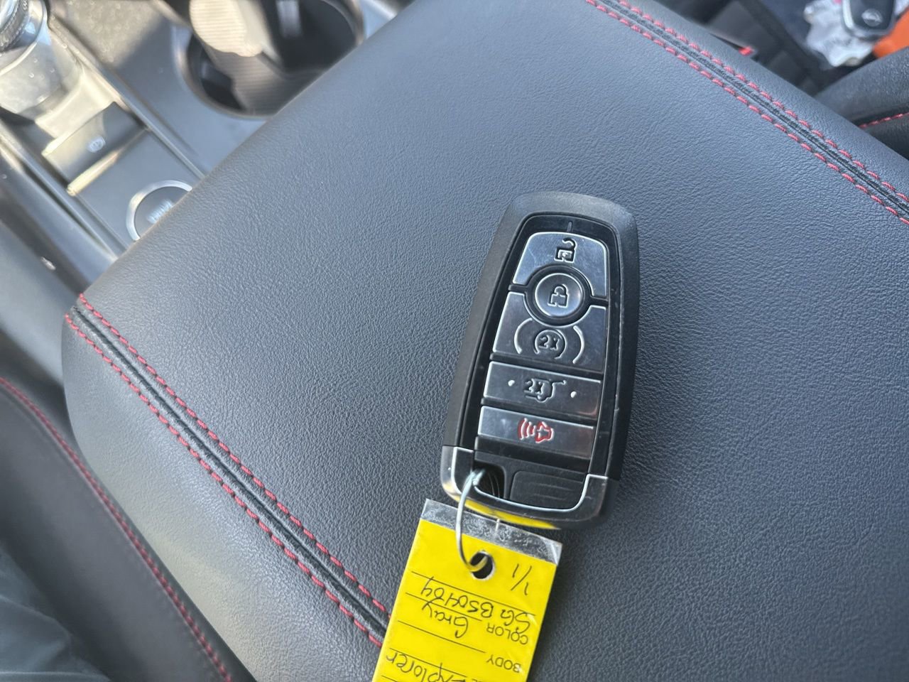 Used 2025 Ford Explorer ST-Line image 29