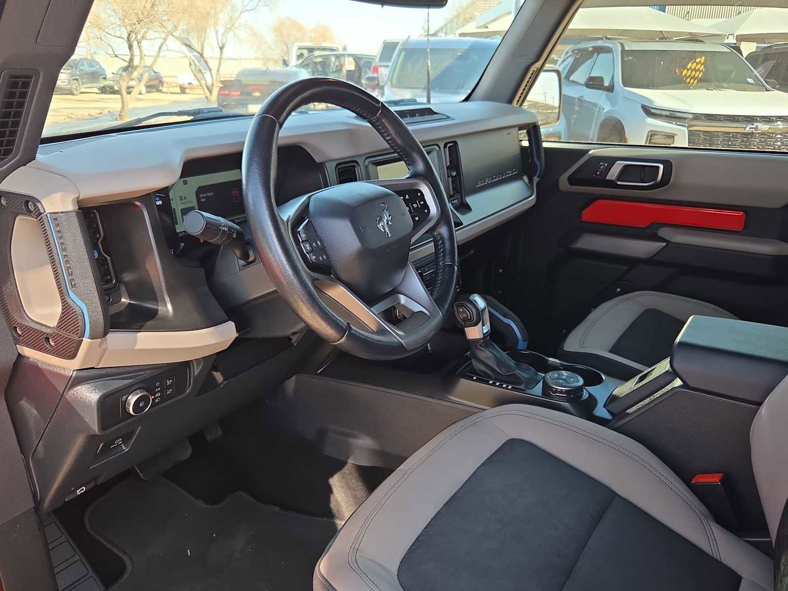 Used 2021 Ford Bronco Wildtrak image 2