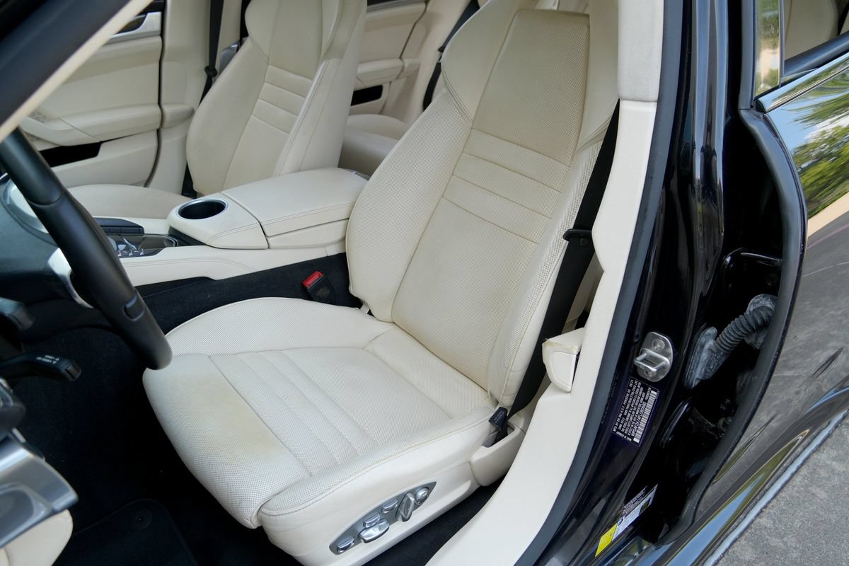 Used 2015 Porsche Panamera GTS w/ Premium Package Plus AWD/4WD image 6