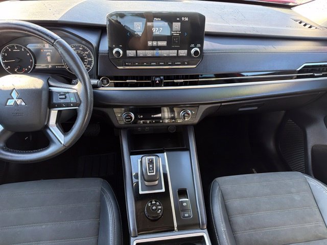 Used 2023 Mitsubishi Outlander ES FWD image 21