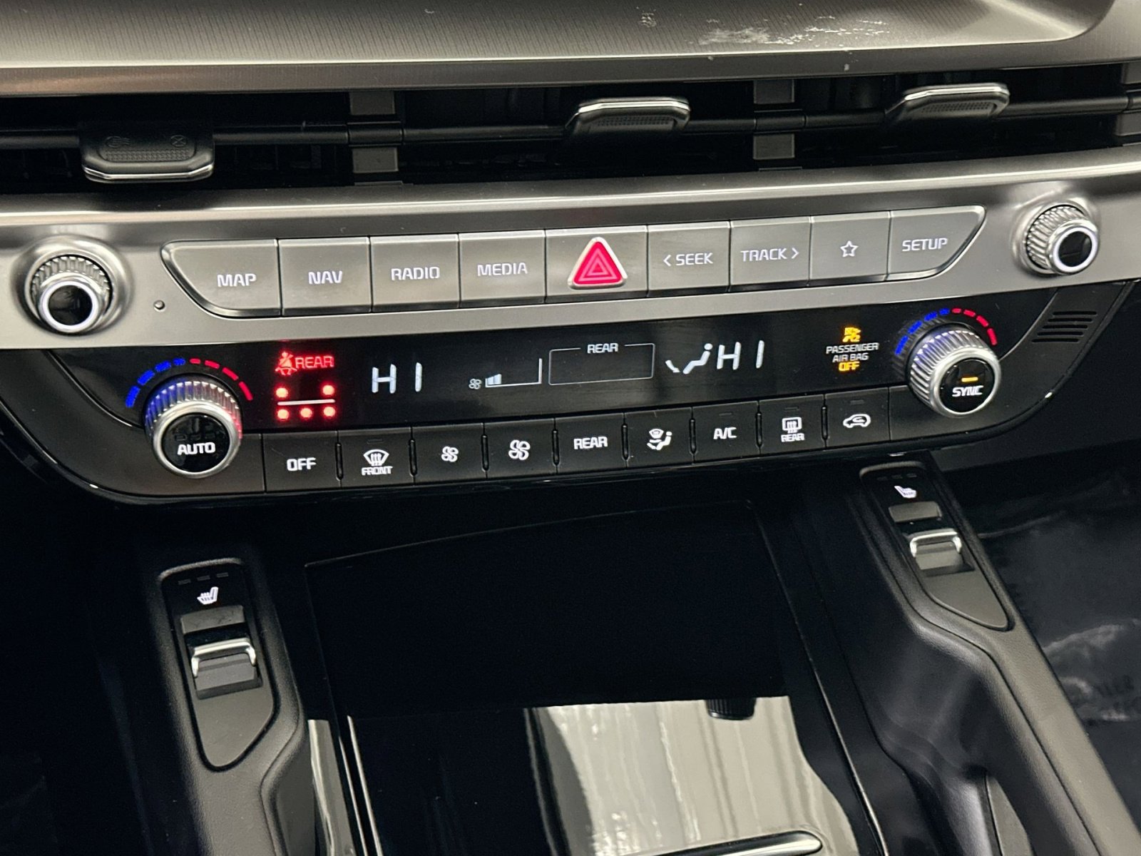 Used 2024 Kia Telluride S w/ S Sunroof Package image 23