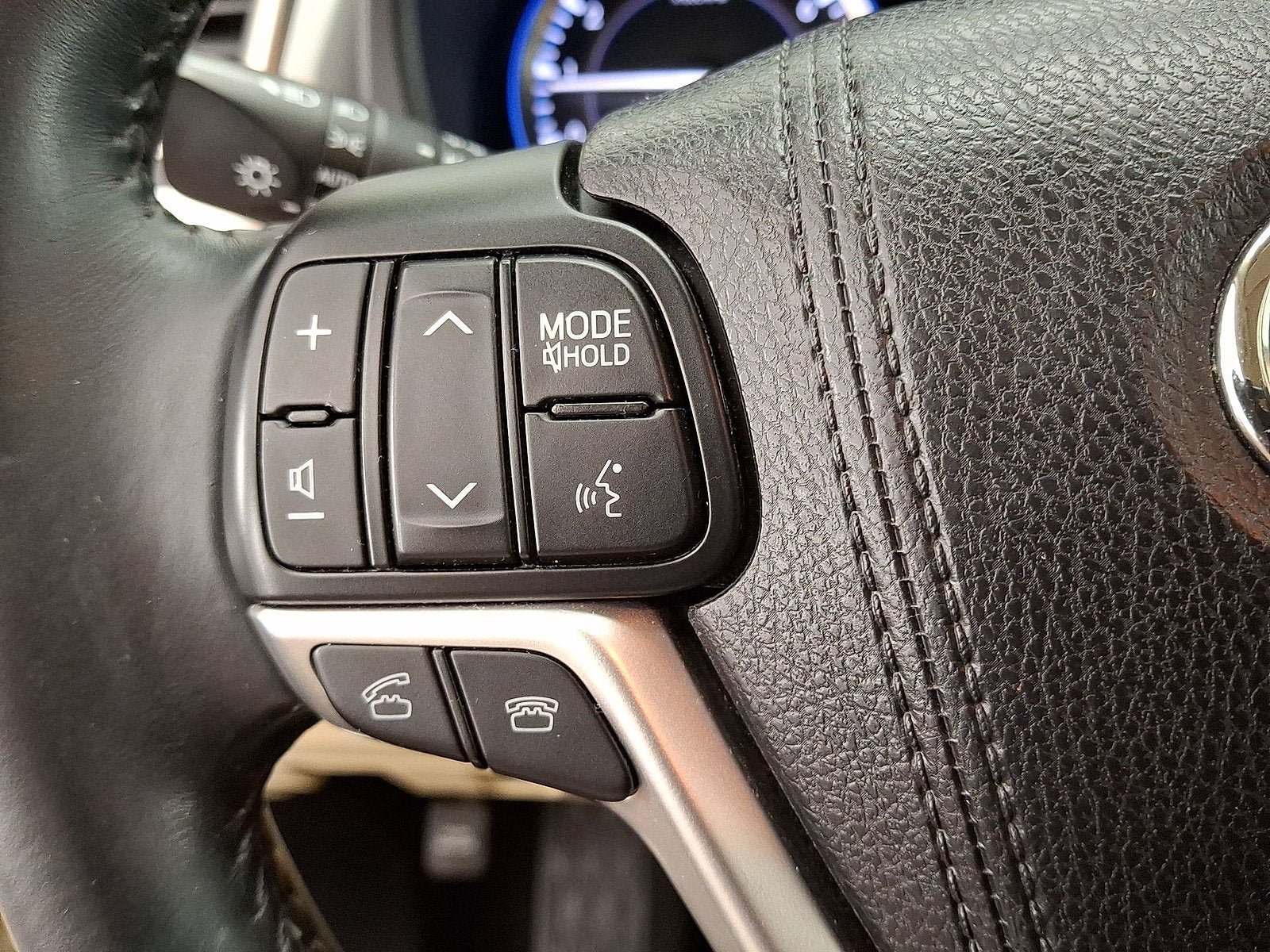 Used 2015 Toyota Highlander Limited AWD/4WD image 9
