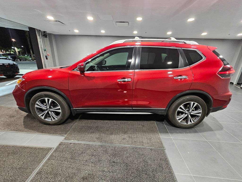Used 2019 Nissan Rogue SV w/ Premium Package image 8