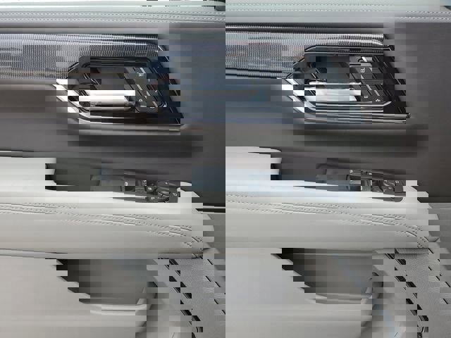 New 2026 GMC Yukon XL Elevation w/ Elevation Premium Package AWD/4WD image 17