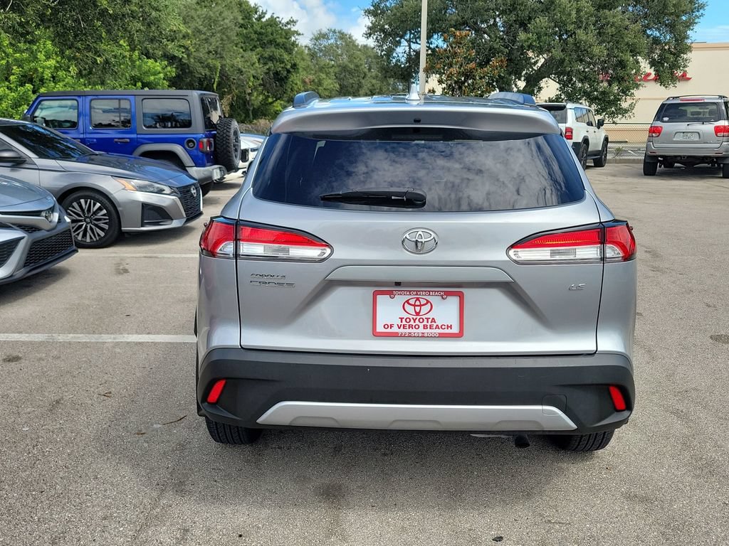 Certified 2024 Toyota Corolla Cross LE FWD image 5