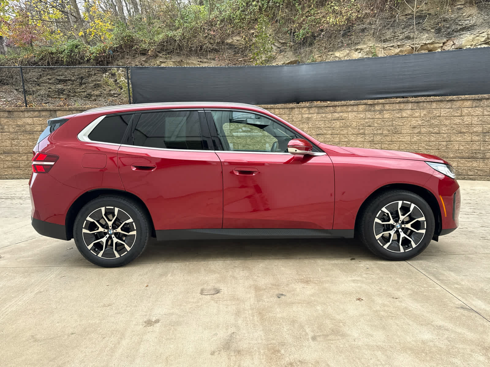 Certified 2025 BMW X3 xDrive30i w/ Premium Package image 7