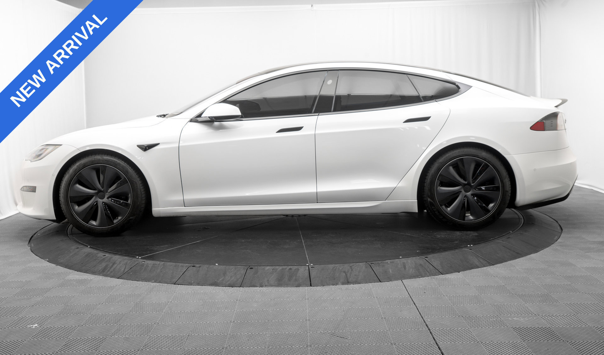 Used 2021 Tesla Model S Plaid AWD/4WD image 4