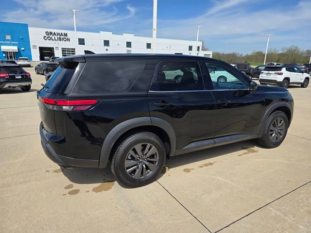 Used 2022 Nissan Pathfinder S image 13