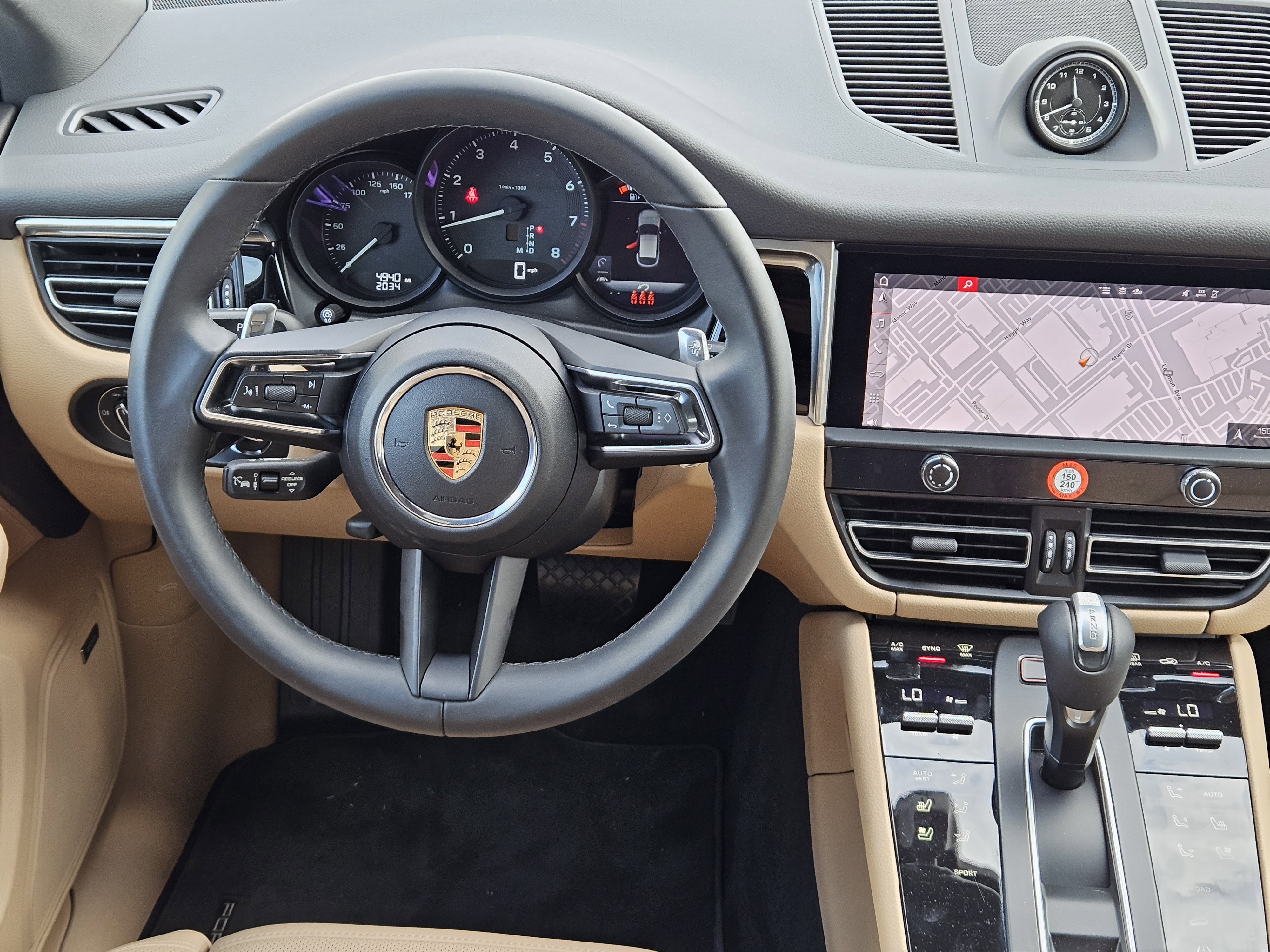 Certified 2026 Porsche Macan image 25