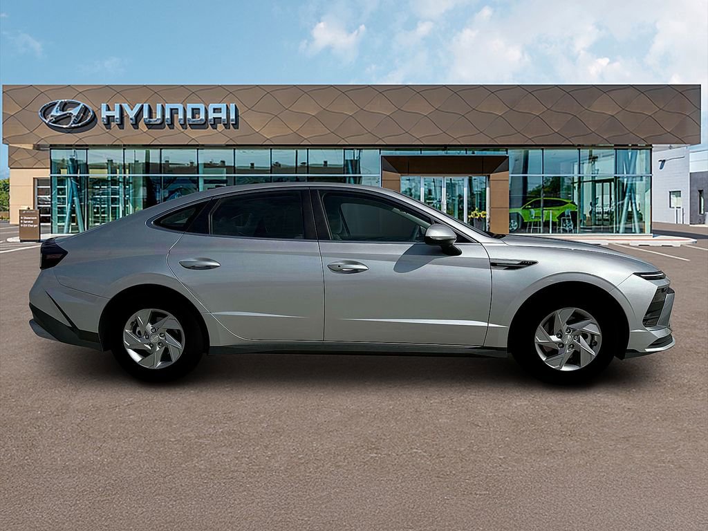 New 2025 Hyundai Sonata SE image 9