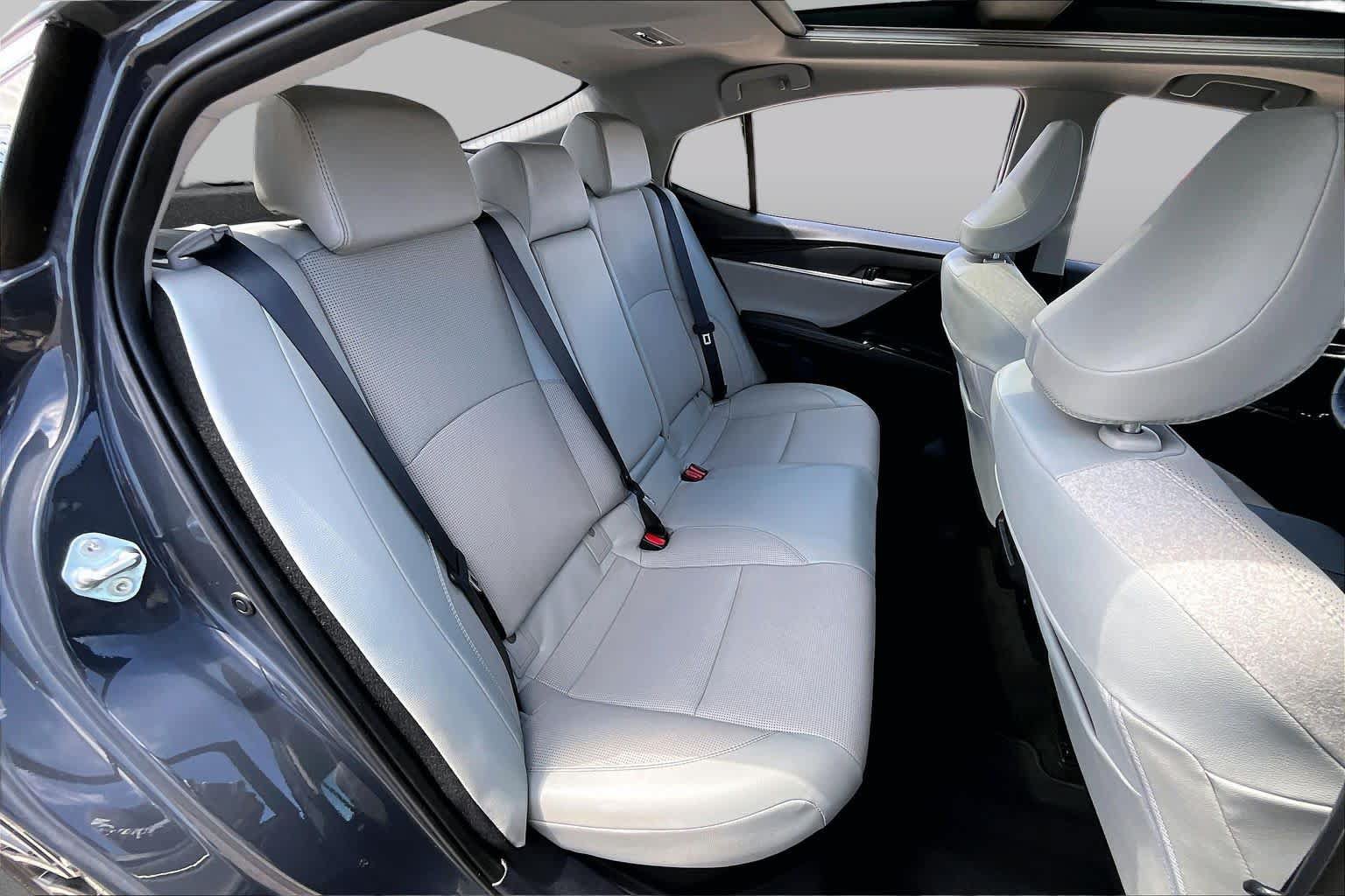 Used 2025 Toyota Camry XLE w/ Premium Plus Package FWD image 20