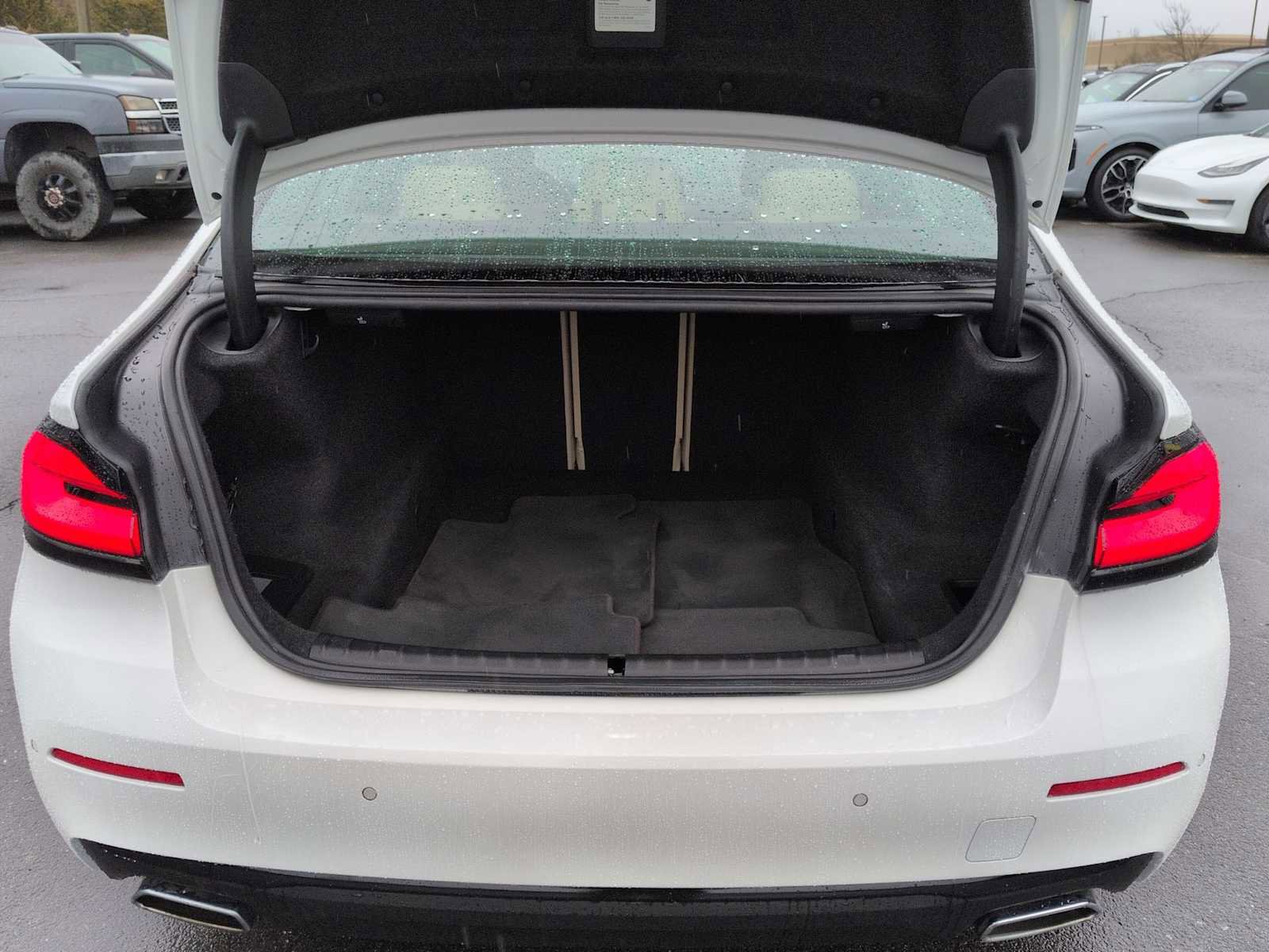 Used 2023 BMW 530i xDrive w/ Premium Package image 36