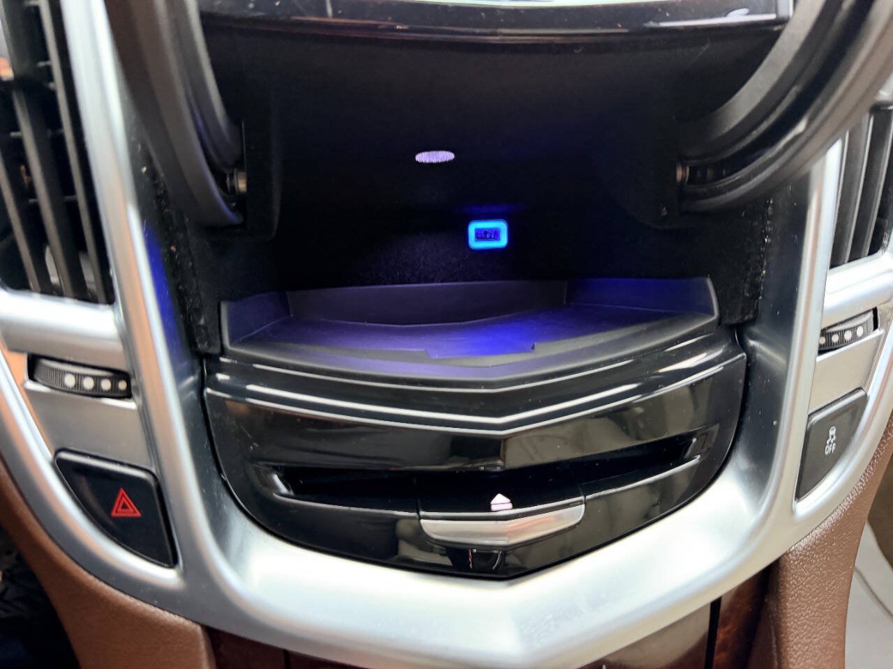 Used 2016 Cadillac SRX Luxury w/ Driver Awareness Package FWD image 37