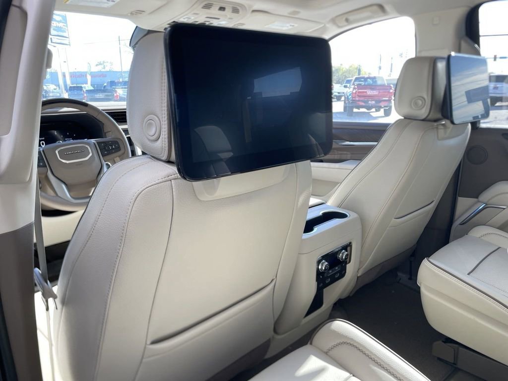 New 2024 GMC Yukon Denali w/ Denali Reserve Package image 28