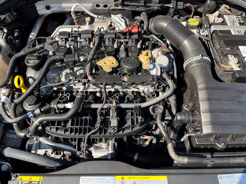 Used 2022 Volkswagen GTI SE FWD image 31