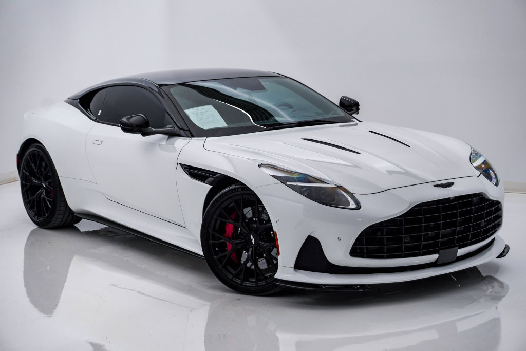 Used 2024 Aston Martin DB12 Coupe RWD image 3