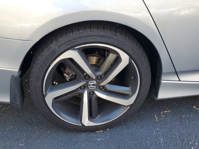 Used 2020 Honda Accord Sport image 6