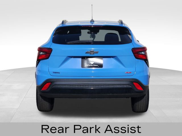 Used 2024 Chevrolet Trax RS w/ Sunroof Package image 9