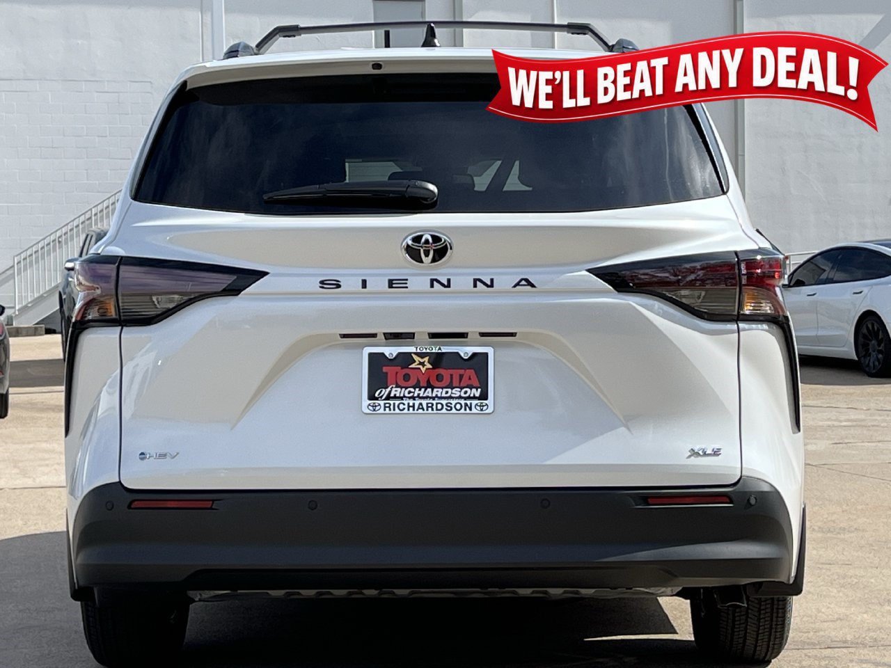 New 2026 Toyota Sienna XLE FWD image 5