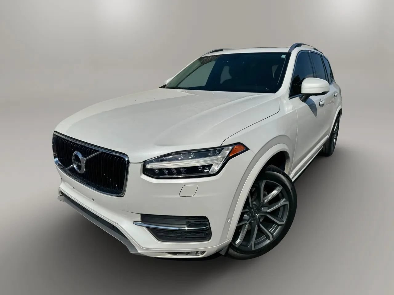 Used 2017 Volvo XC90 T6 Momentum w/ Vision Package