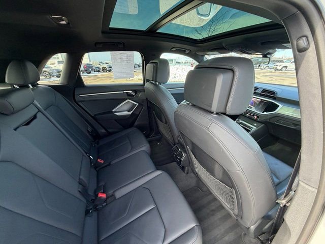 Used 2025 Audi Q3 2.0T Premium image 25