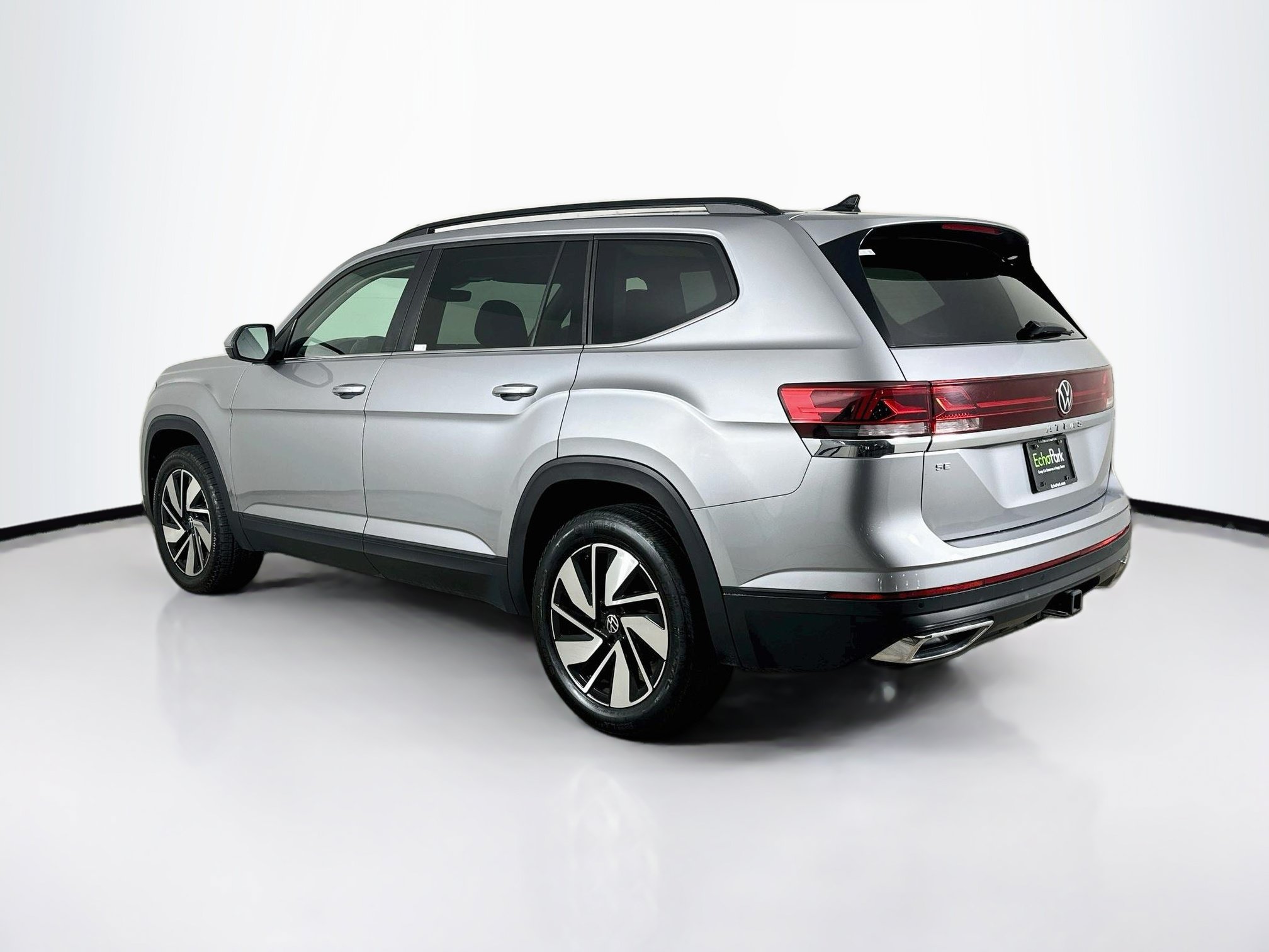 Used 2025 Volkswagen Atlas SE FWD image 5