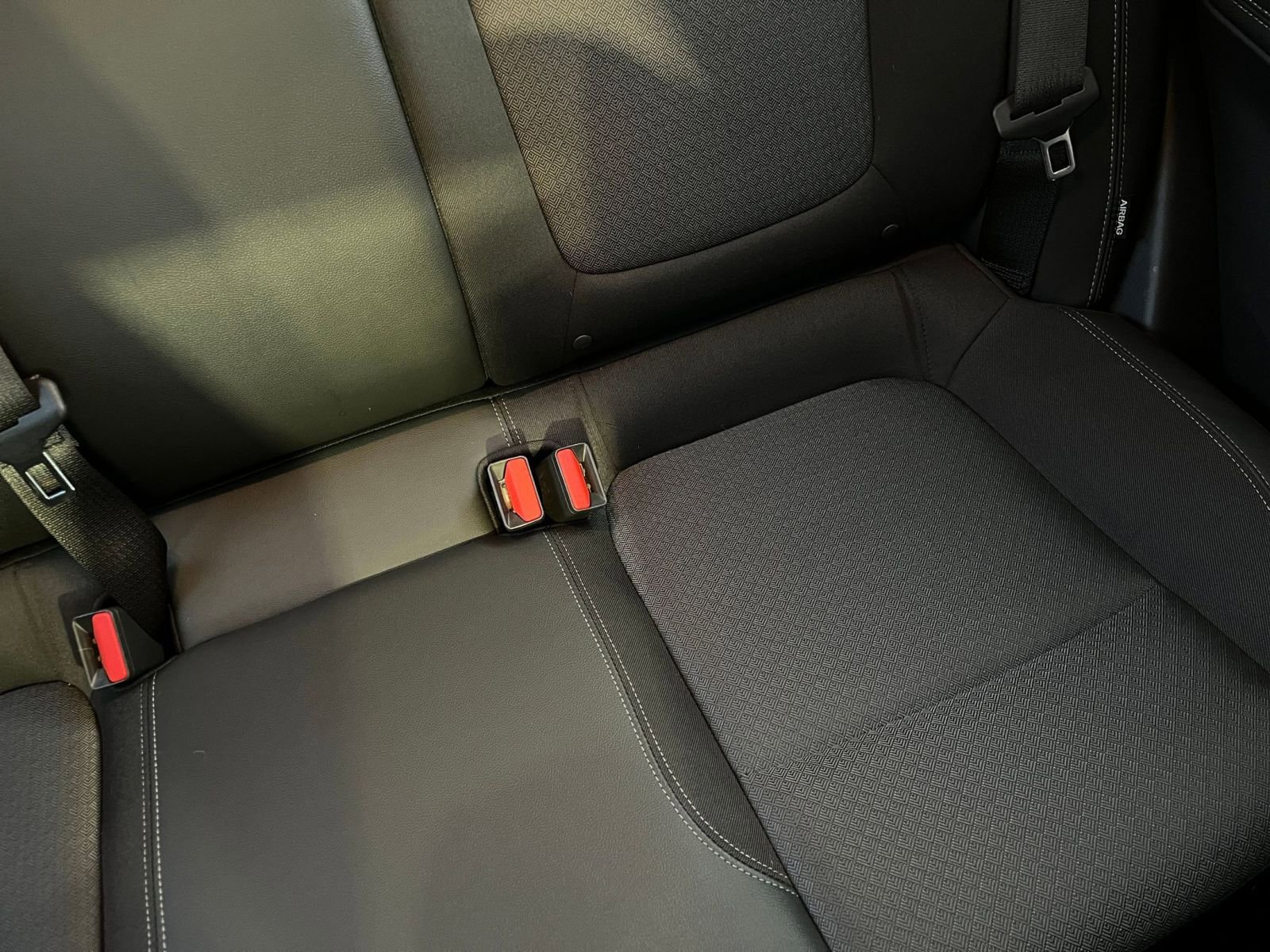 Used 2025 Buick Encore GX Preferred image 38