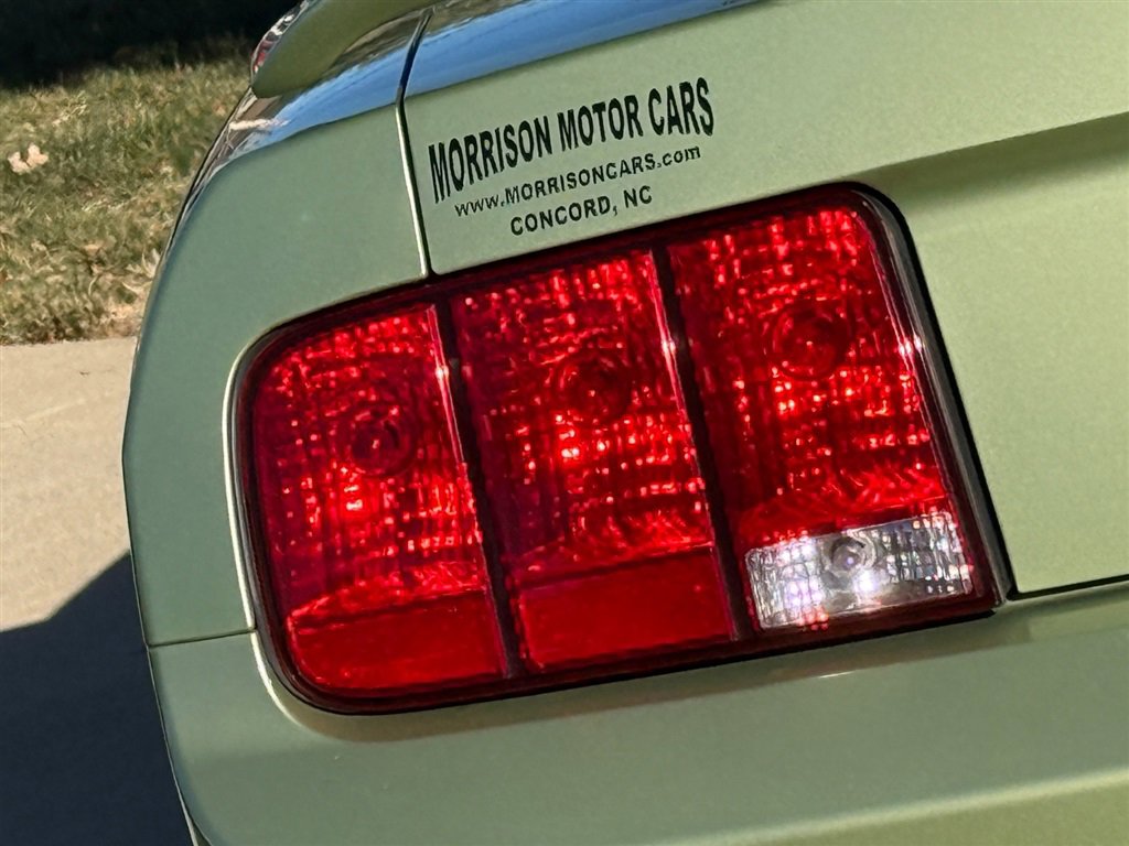 Used 2006 Ford Mustang GT RWD image 32