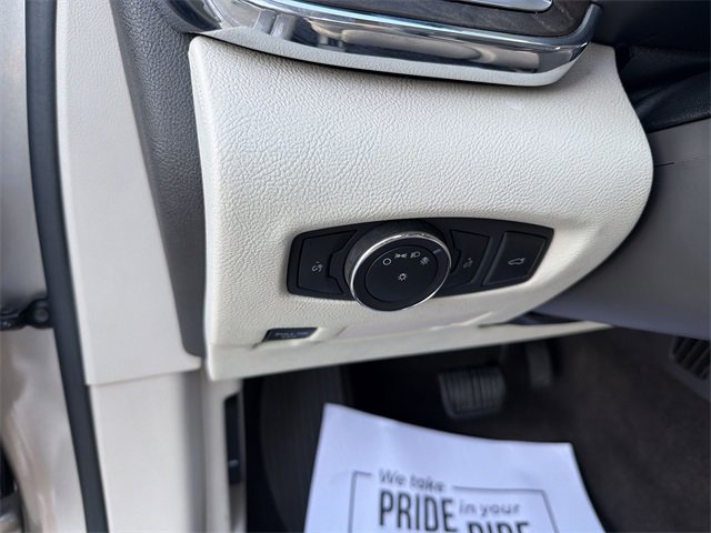 Used 2019 Lincoln Continental Reserve image 11