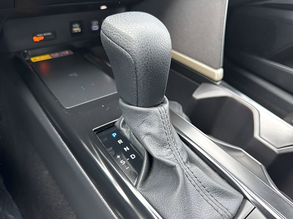 Used 2025 Toyota Camry LE FWD image 15
