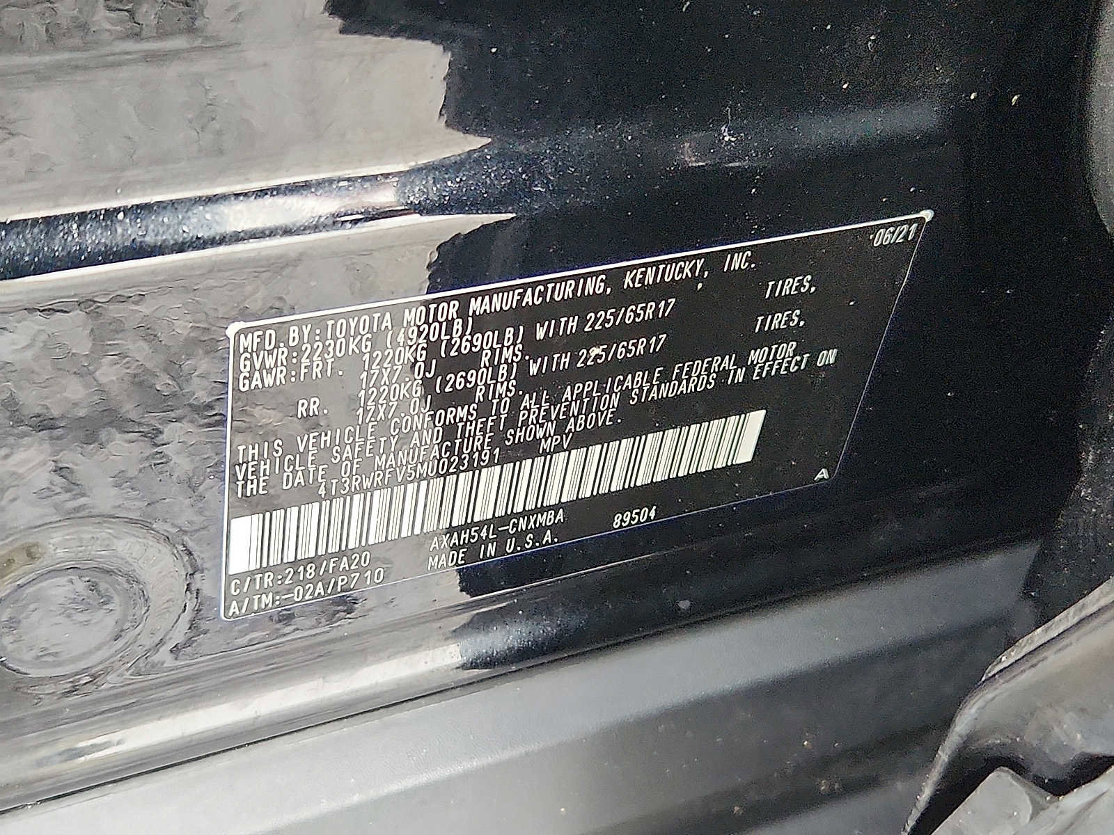 Used 2021 Toyota RAV4 XLE w/ XLE Grade Weather Package image 27