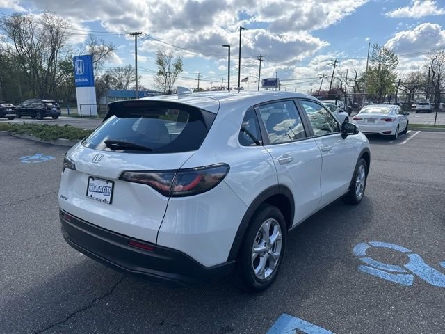 Used 2023 Honda HR-V LX image 8