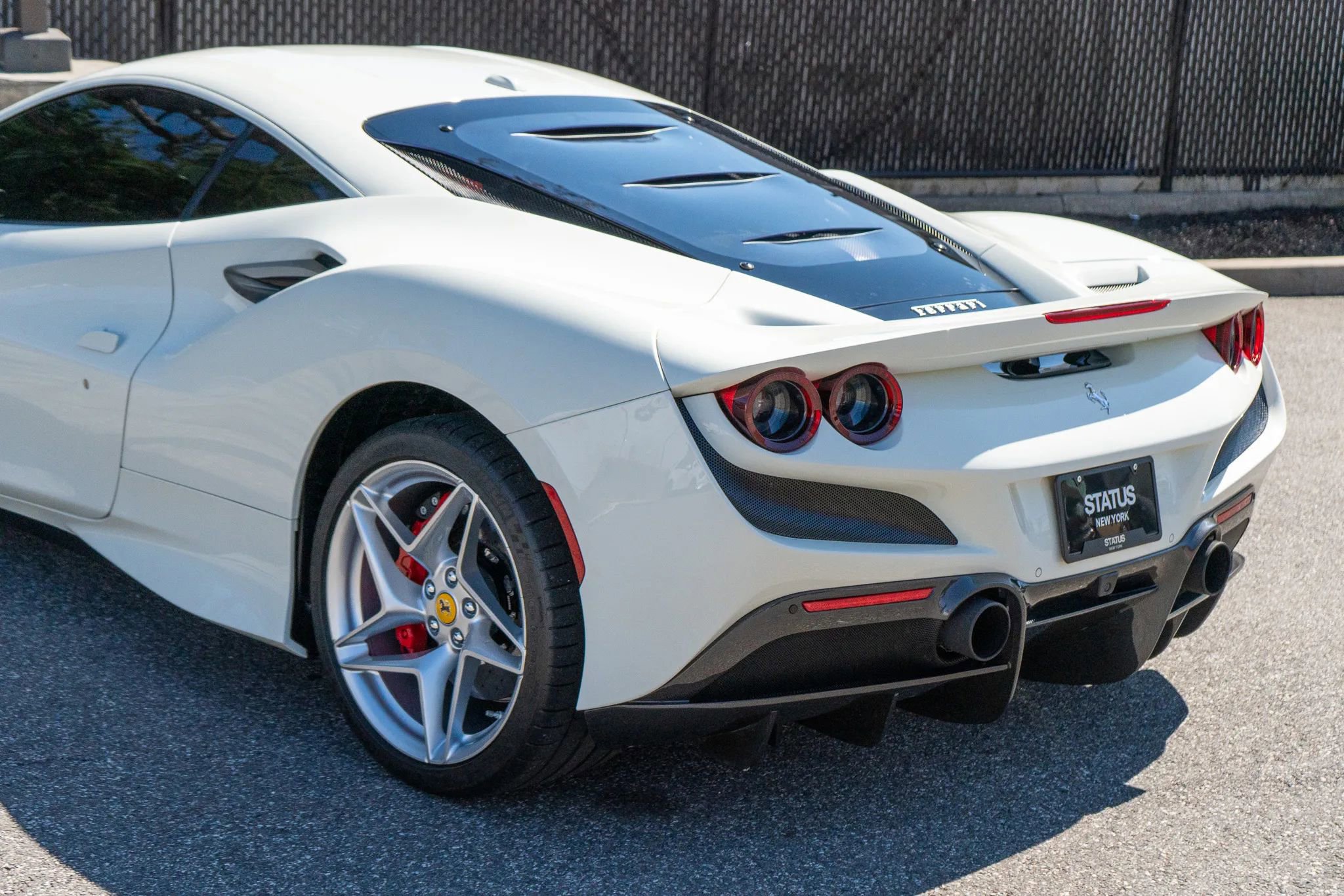 Used 2021 Ferrari F8 Tributo image 37