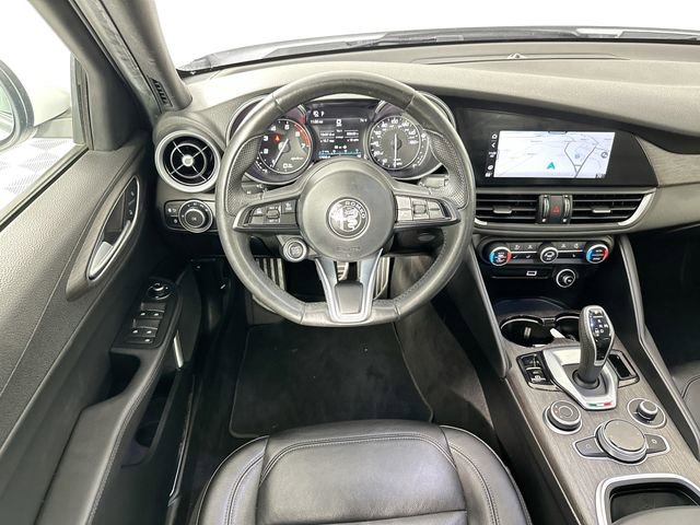 Used 2022 Alfa Romeo Giulia Ti image 11
