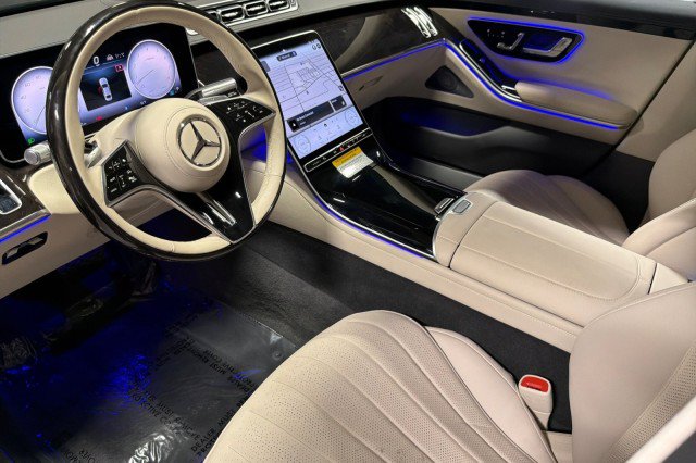 Used 2026 Mercedes-Benz S 500 4MATIC image 9