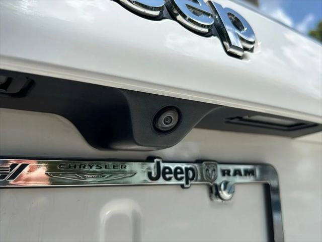 Certified 2023 Jeep Compass Latitude AWD/4WD image 36
