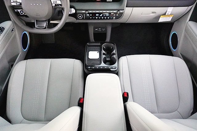 New 2027 Hyundai Ioniq 5 Limited RWD image 32
