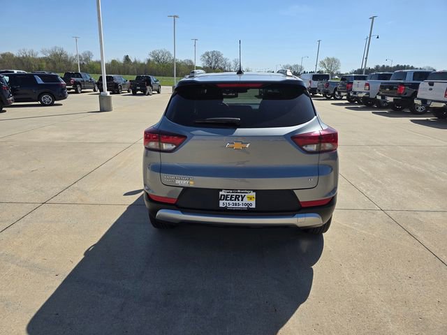 Used 2025 Chevrolet TrailBlazer LT AWD/4WD image 11