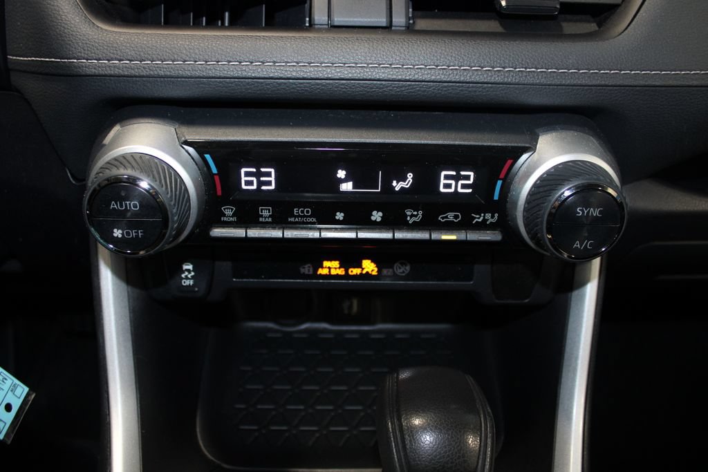 Used 2024 Toyota RAV4 LE AWD/4WD image 14