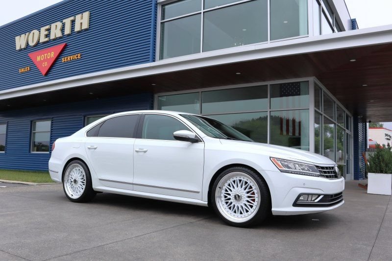 Used 2017 Volkswagen Passat 1.8T SE FWD image 1