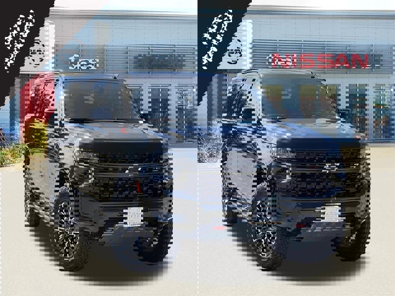 Used 2024 Chevrolet Suburban Z71 w/ Luxury Package image 1