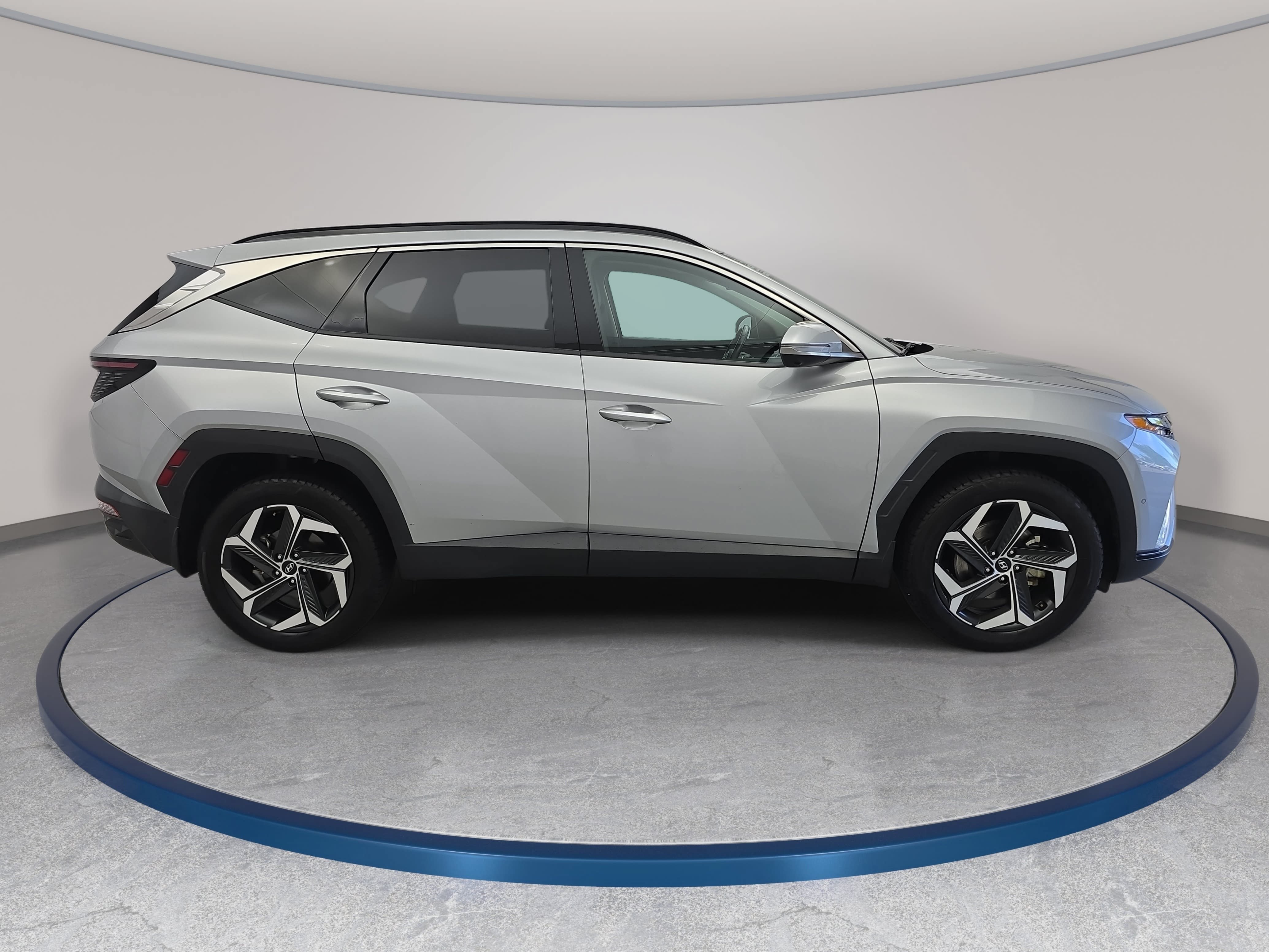 Used 2023 Hyundai Tucson Limited AWD/4WD image 4