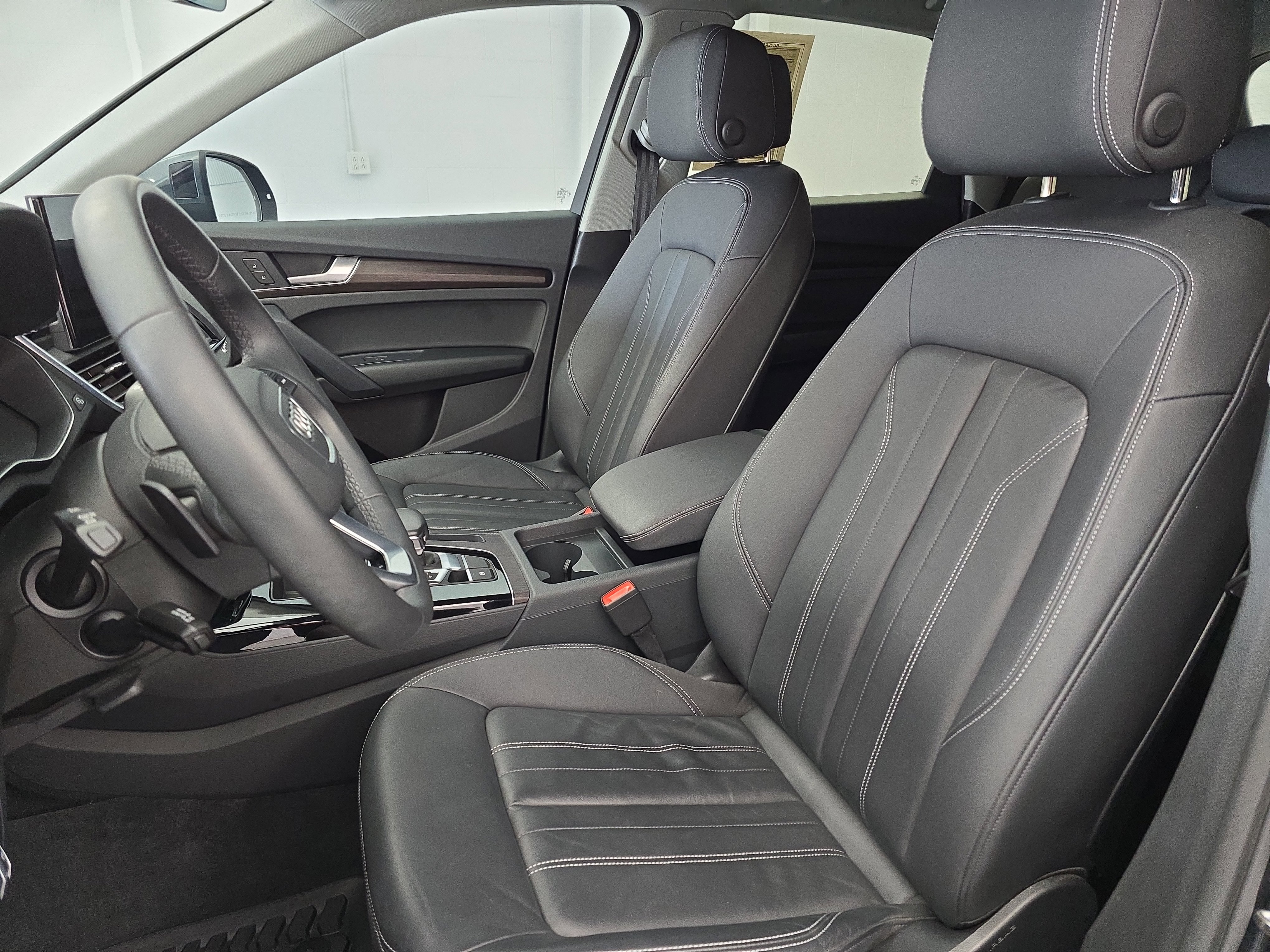 Used 2023 Audi Q5 2.0T Premium w/ Convenience Package image 15