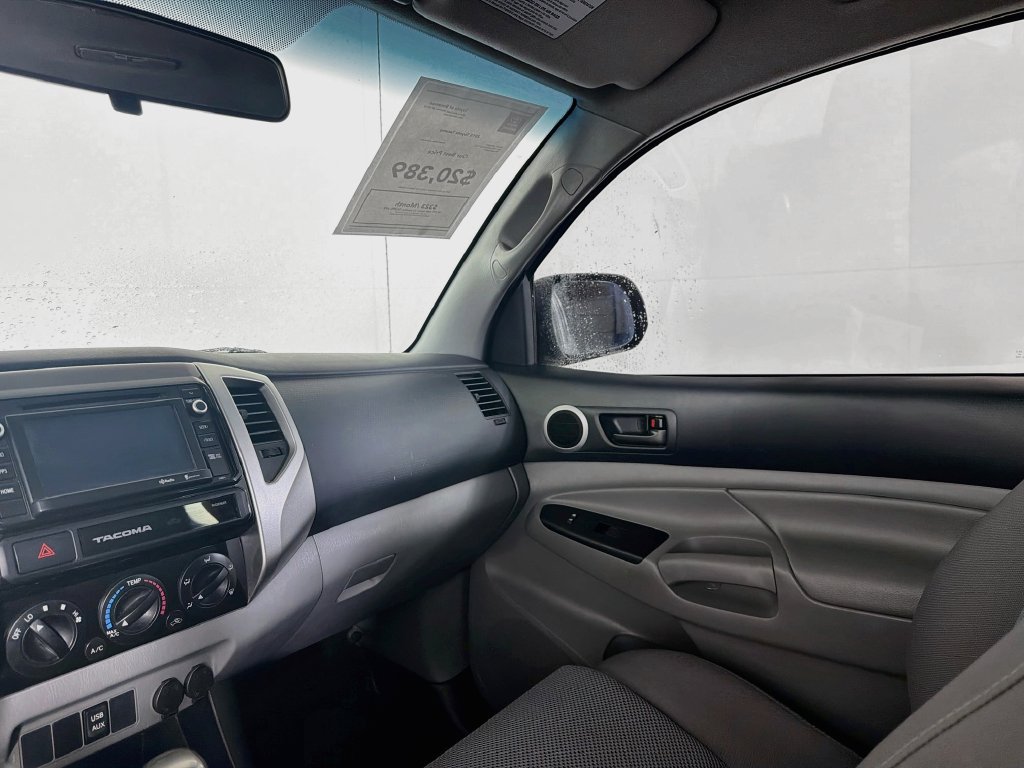 Used 2015 Toyota Tacoma 4x4 Double Cab w/ TRD Sport Package image 20