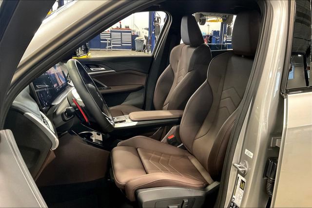 Used 2024 BMW X1 M35i w/ Shadowloine Package image 25