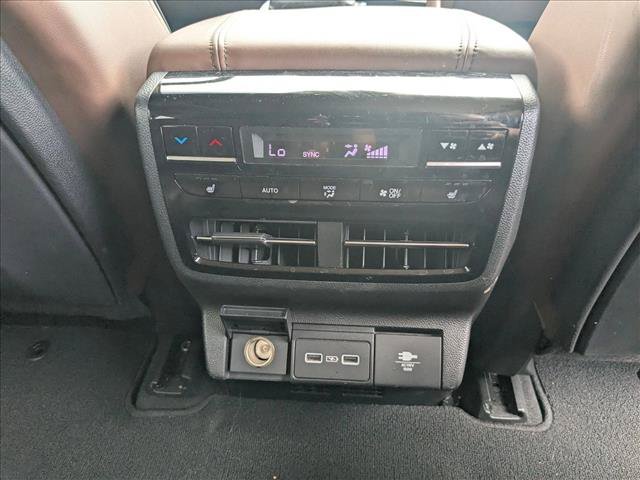 Used 2023 Acura MDX w/ Advance Package AWD/4WD image 16